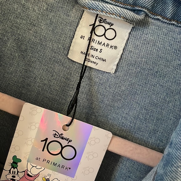 🆕 RARE Disney 100th Anniversary Ltd. Ed Mickey & Friends Oversize Denim Jacket - Picture 10 of 10